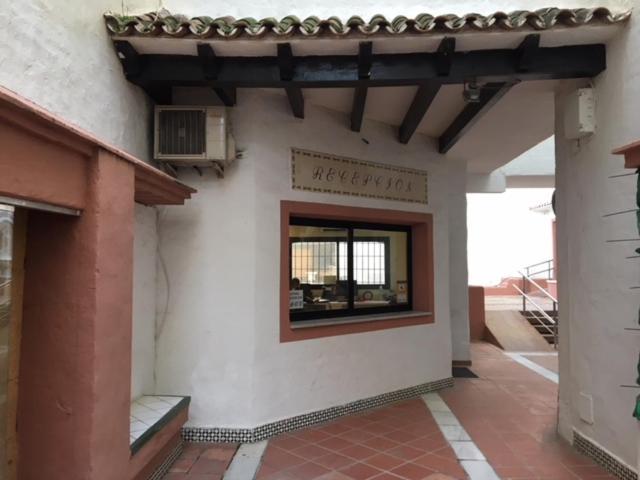 Large And Elegant In Puerto Banus With Pools And Paddle Apartment Marbella Exterior photo